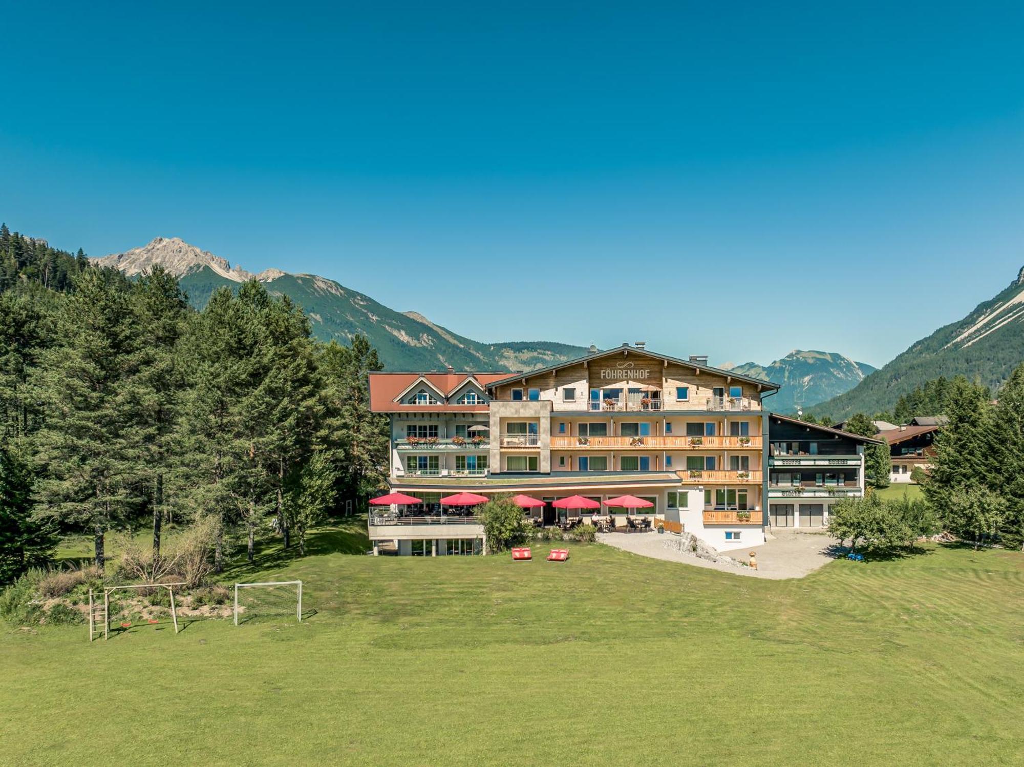 Hotel Föhrenhof Stanzach Exterior foto